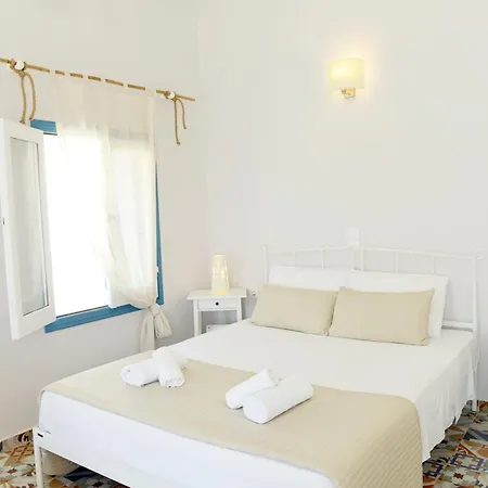 Spitakia Lägenhet Chalki Town