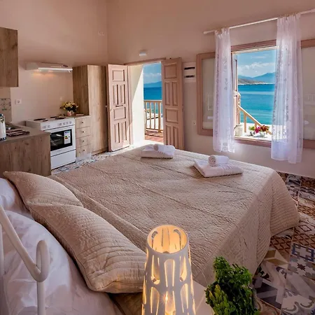 Spitakia Lägenhet Chalki Town