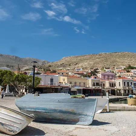 Lägenhet Spitakia Chalki Town