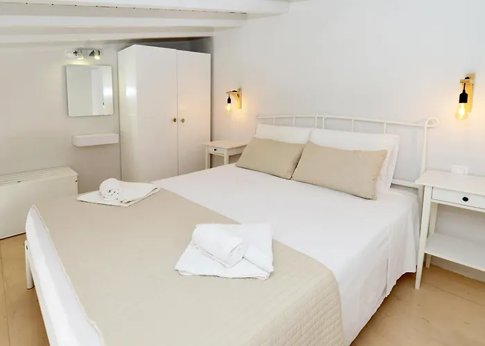 Apartament Spitakia Chalki Town