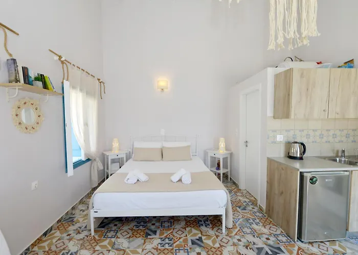 Spitakia Apartament Chalki Town