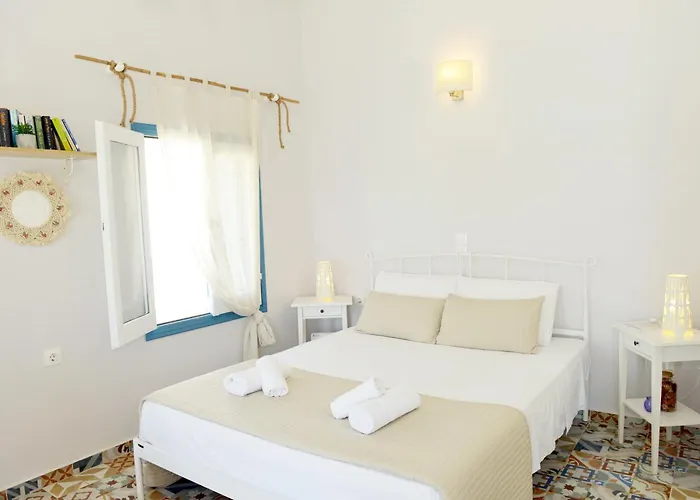 Spitakia Apartament Chalki Town